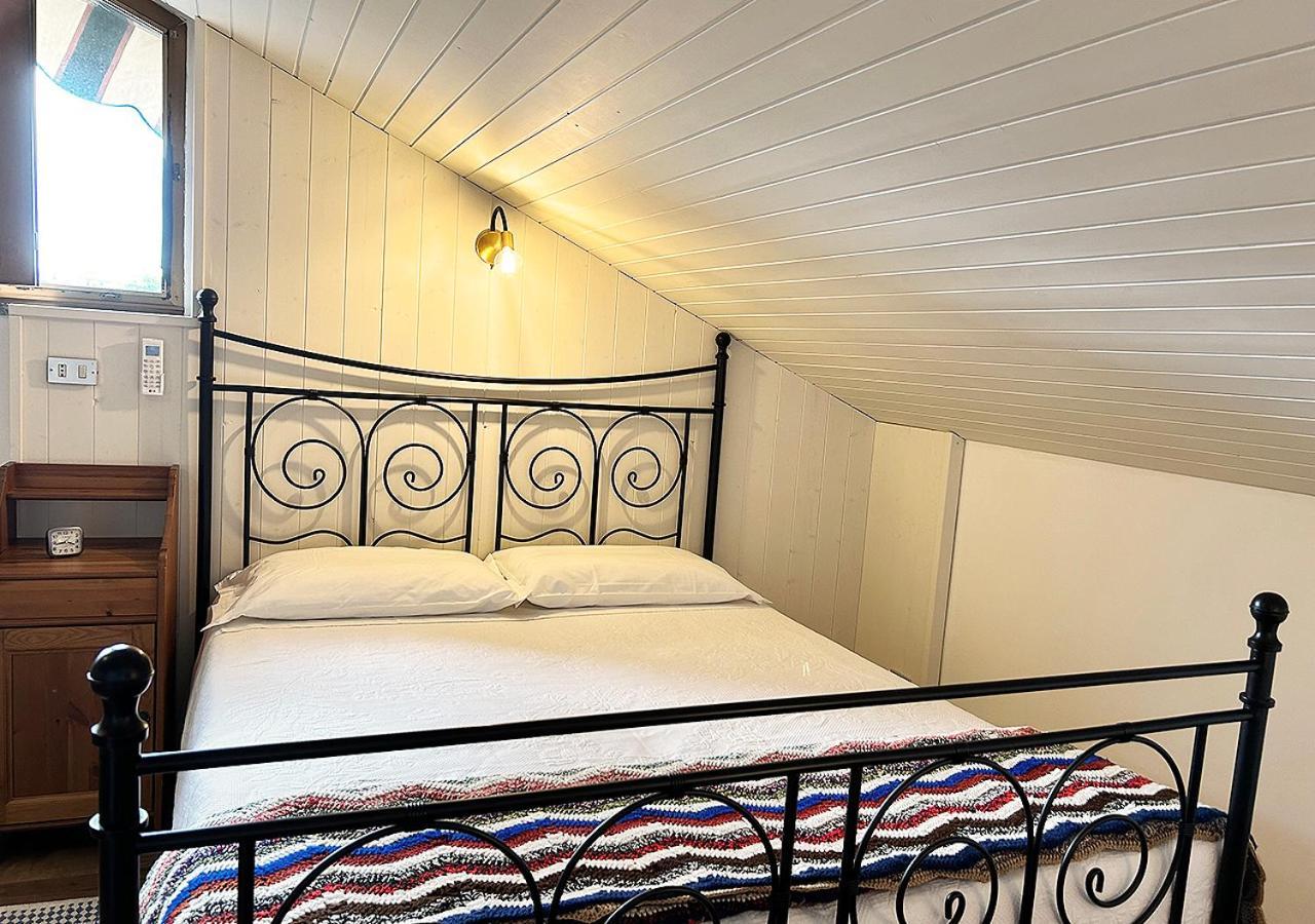 Appartement La Mansardina à Venegono Superiore Extérieur photo