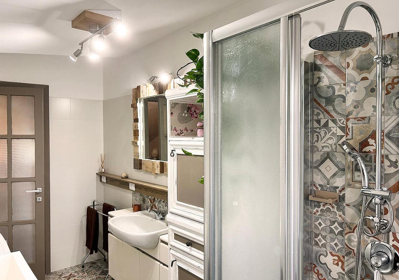 Appartement La Mansardina à Venegono Superiore Extérieur photo